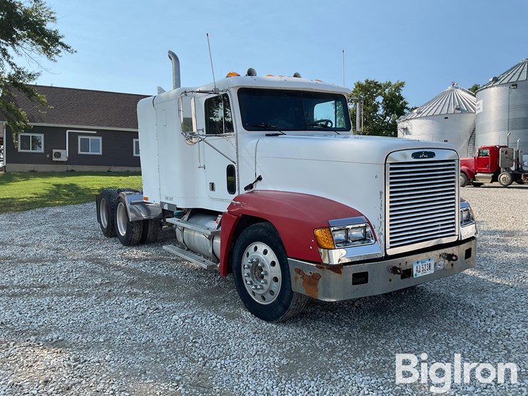1994-freightliner-fld120-image-3