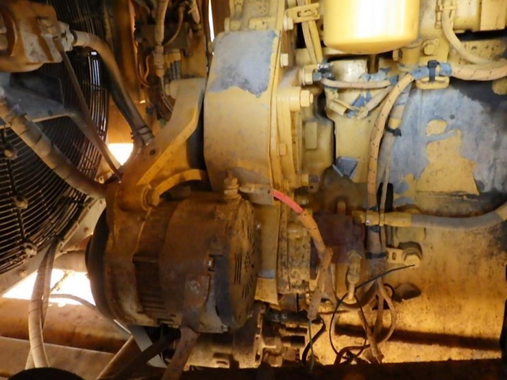 2011-caterpillar-770-image-18