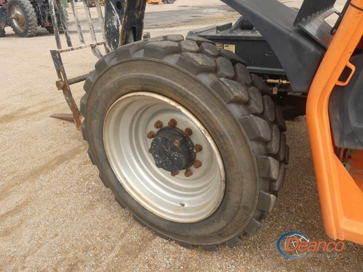 2015-jlg-g6-42a-image-6