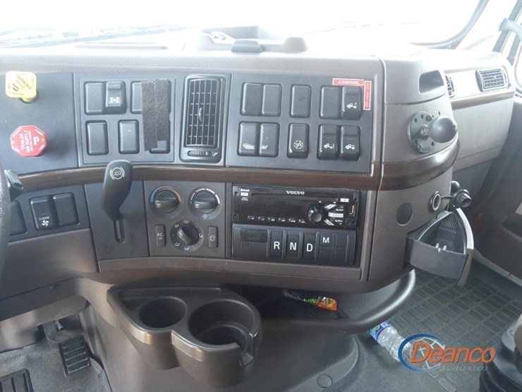 2016-volvo-vnl-truck-tractor,-s/n-4v4nc9eh3gn936454:-t/a,-sleeper,-volvo-d13-425hp-eng.,-ishift-auto,-12.5k-front,-38k-rears,-445/50r22.5-single-rears,-295/75r22.5-fronts,-925k-mi.-image-18