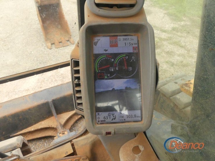 2018-deere-135g-image-13
