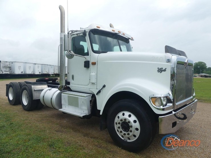 2016-international-9900i-image-1