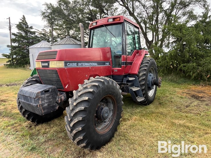 1990-case-ih-7140-image-1