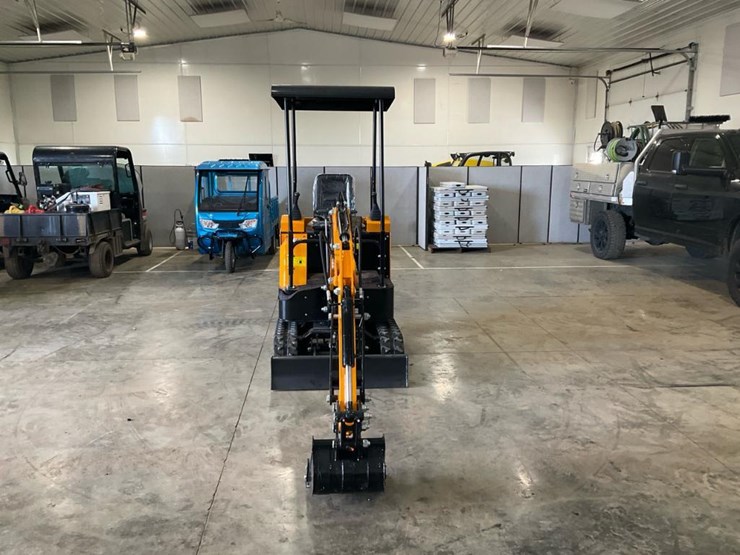 #1201-•-new-future-ft15-mini-excavator-image-5