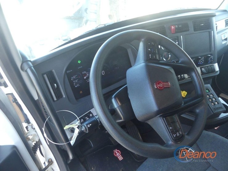 2024-kenworth-t880-image-19