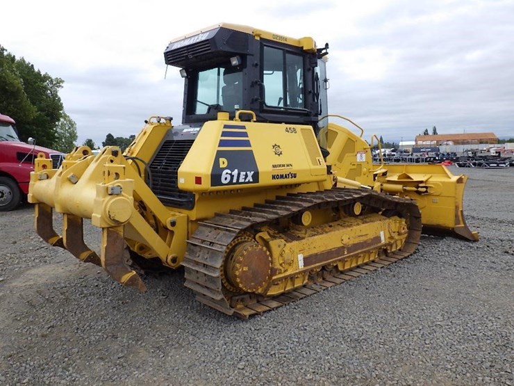 komatsu-d61ex-24-image-4