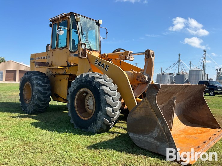 deere-544e-image-3
