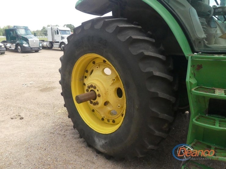 2013-john-deere-6210r-image-10