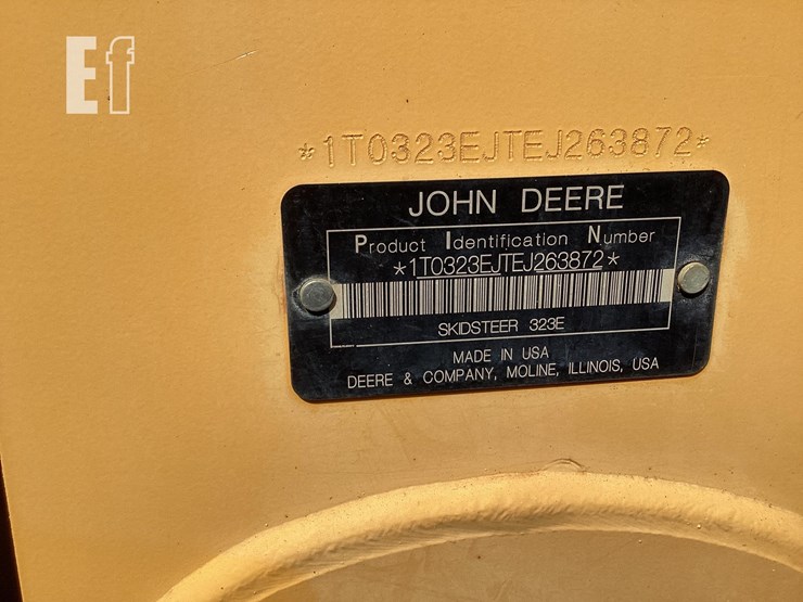 2015-deere-323e-image-22