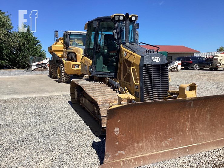 2020-caterpillar-d3-lgp-image-6