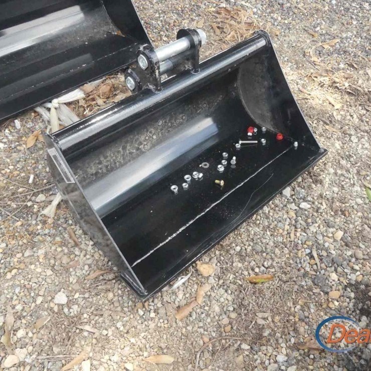 UNUSED 2025 IR 60CM TOOTHLESS BUCKET