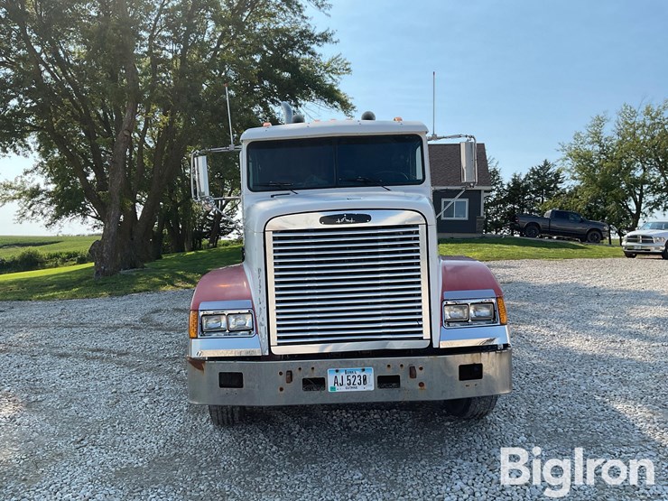 1994-freightliner-fld120-image-2