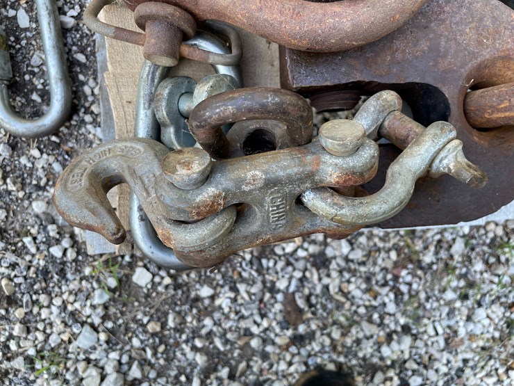 #1598-•-hooks-and-clevis-image-3
