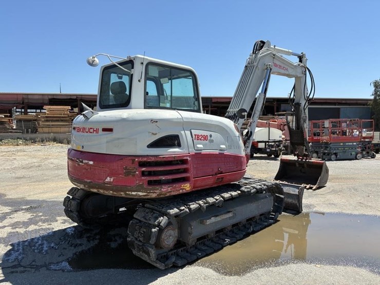 2017-takeuchi-tb290-image-3