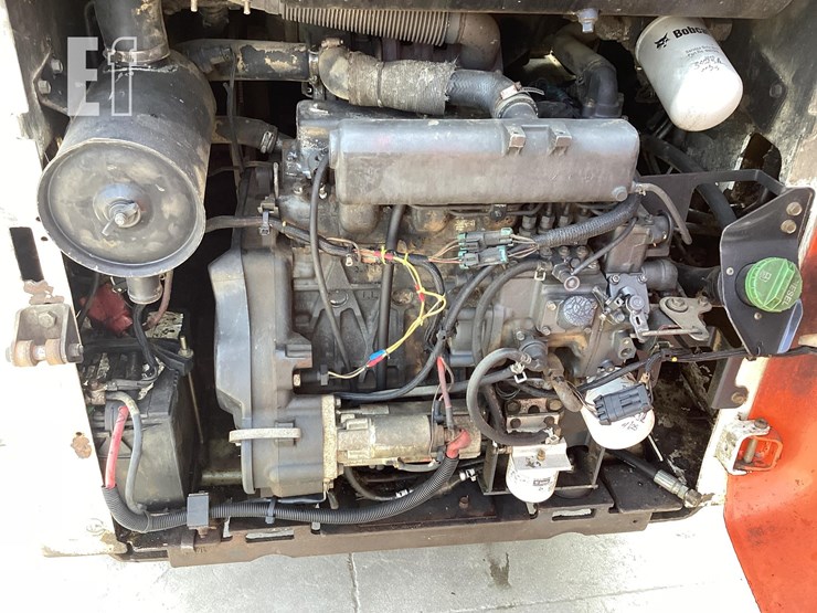 2007-bobcat-t180-image-14