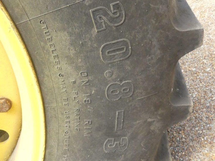 2013-john-deere-6210r-image-6