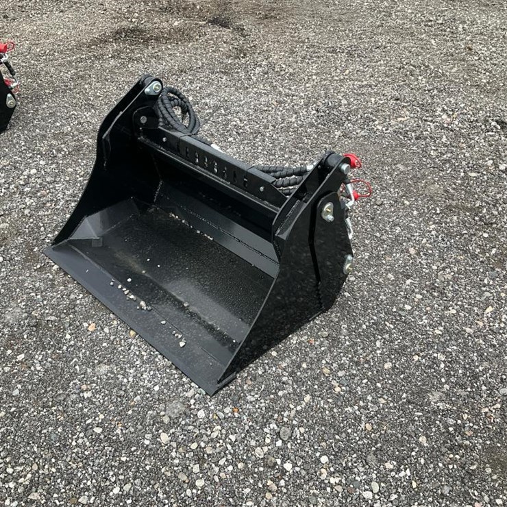 #1565 • Unused Mini Skid Steer 4in1 Bucket
