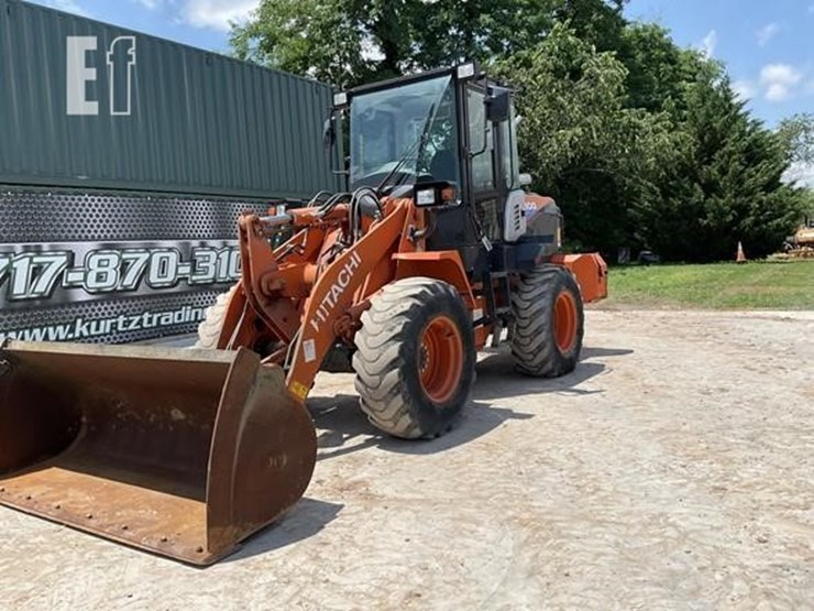 2020-hitachi-zw100-image-7