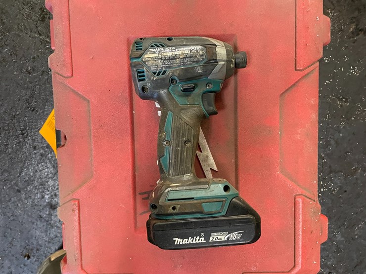#8436-•-milwaukee-cordless-drill,-impact-and-makita-impact-image-2