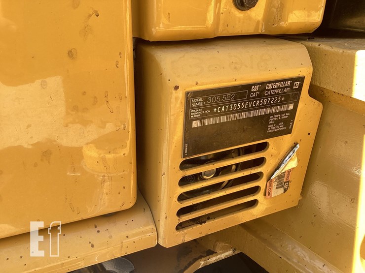2019-caterpillar-305-image-23