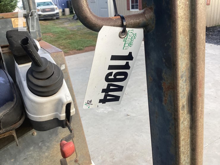 2000-bobcat-325-image-20
