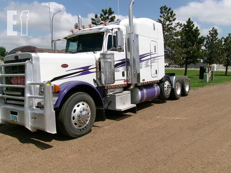 2005-peterbilt-379-image-1