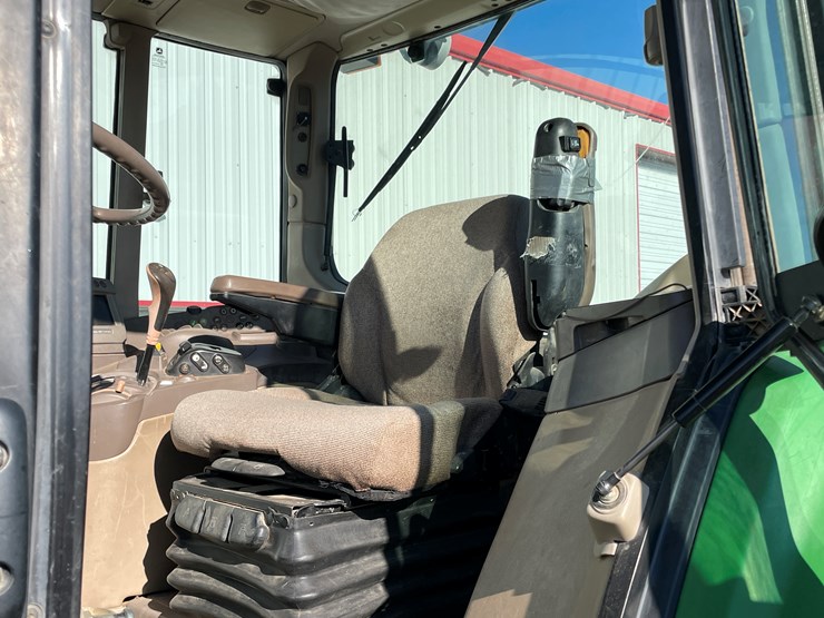john-deere-7230-premium-image-39
