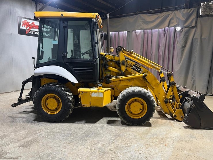 jcb-2cx-image-7