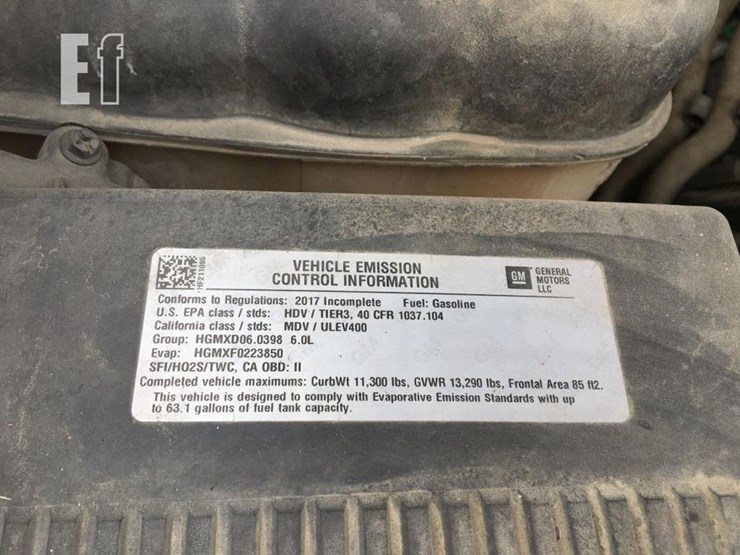 2017-chevrolet-3500-image-11