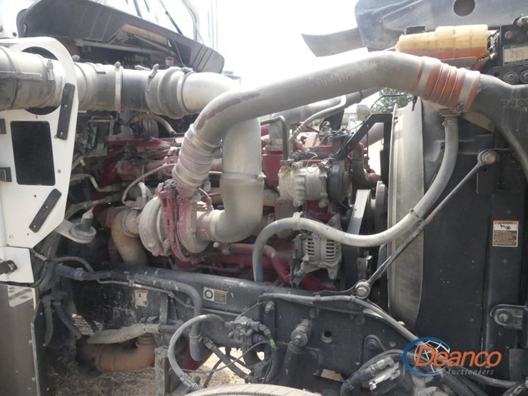 2014-kenworth-w900-image-14