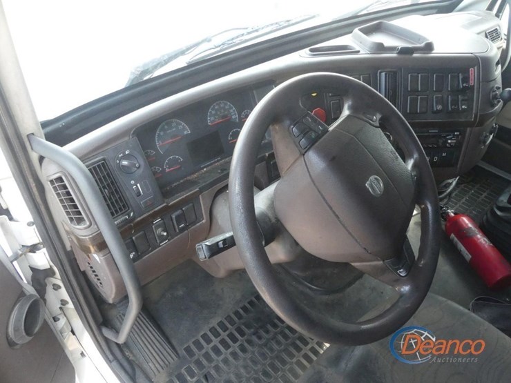 2016-volvo-vnl-truck-tractor,-s/n-4v4nc9eh0gn936363:-t/a,-sleeper,-volvo-d13-425hp-eng.,-ishift-auto,-12.5k-front,-38k-rears,-445/50r22.5-single-rears,-295/75r22.5-fronts,-578k-mi.-image-16