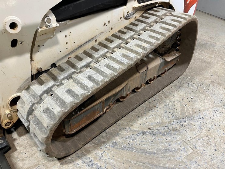 2023-bobcat-t770-image-12