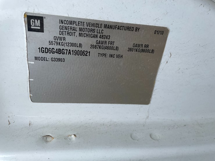 #9857-•-2010-gmc-box-truck-(has-wi-title)-image-36