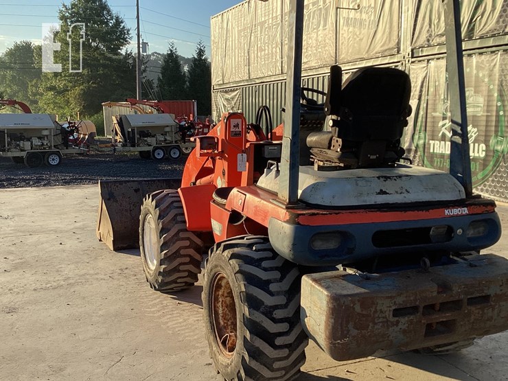 2003-kubota-r520s-image-2