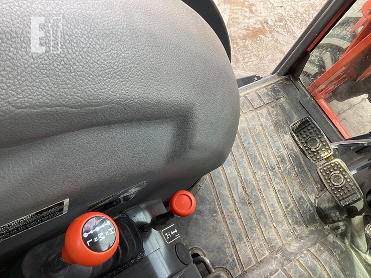 2018-kubota-l4760-image-18