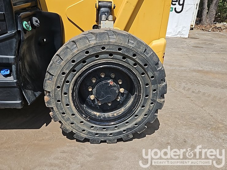 2017-caterpillar-tl642d-image-17