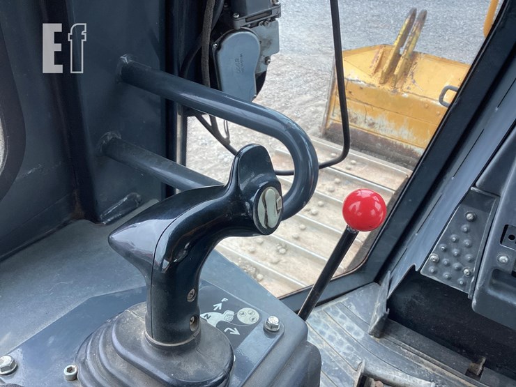 2016-deere-650k-image-19