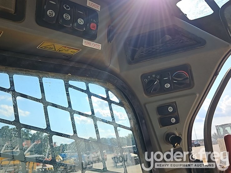 2016-caterpillar-289d-image-28