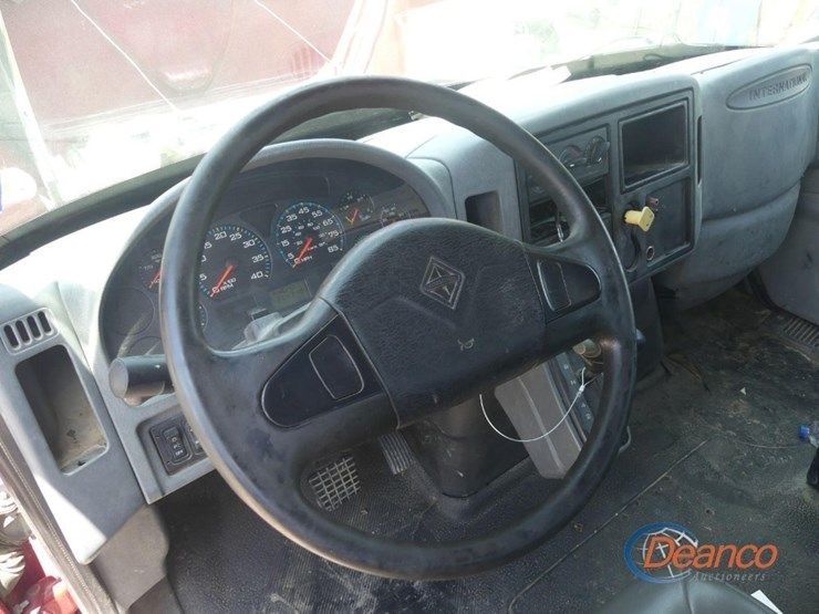 2006-international-durastar-4300-image-12