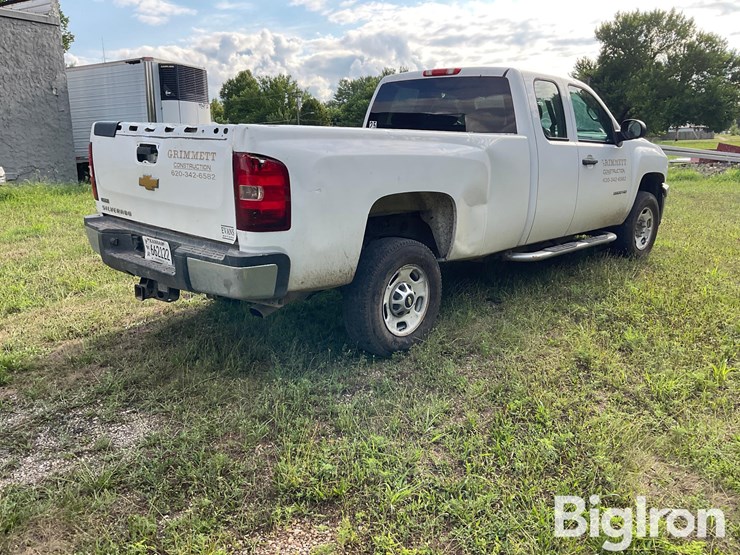 2012-chevrolet-silverado-2500-image-5
