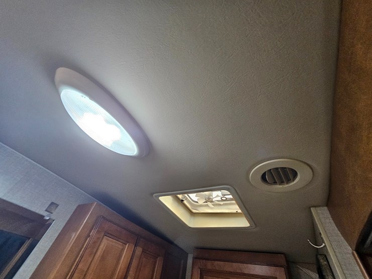 #21543-•-2014-ford-f53-motorhome-image-82