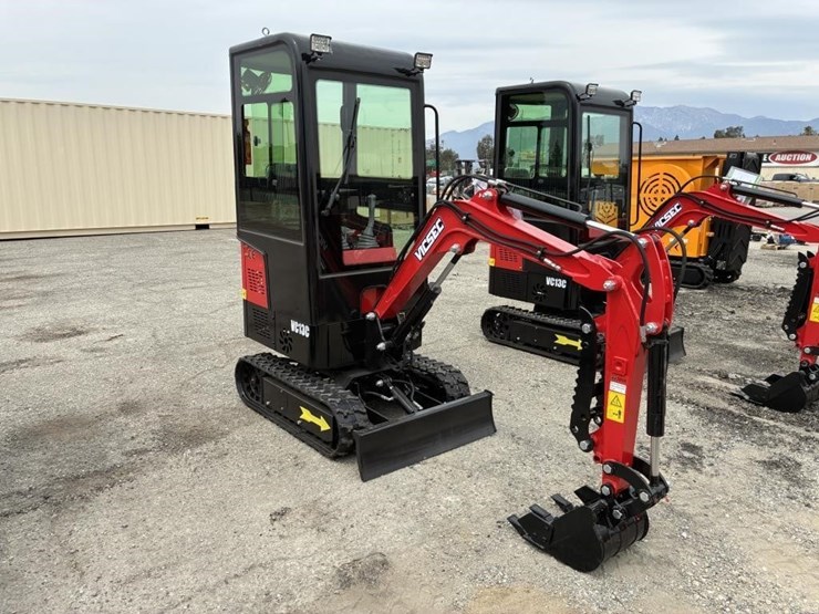 2025-vicsec-vc13-hydraulic-excavator-image-2