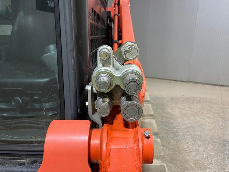 2021-kubota-svl75-2-image-11