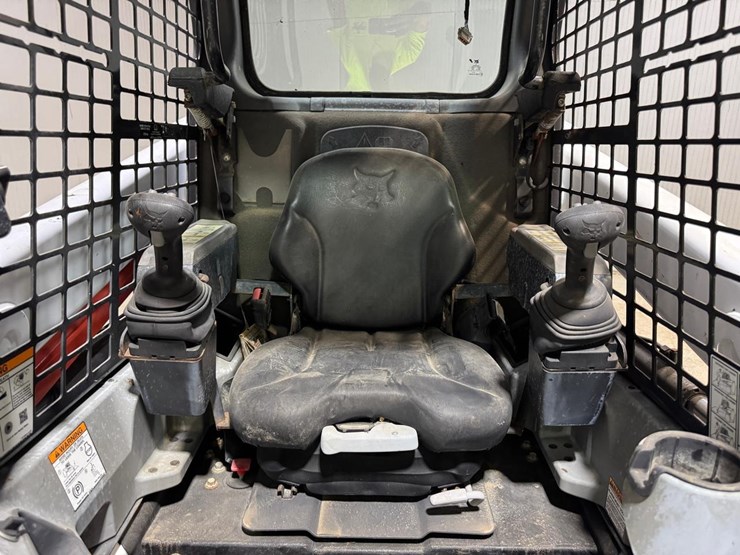 2019-bobcat-s550-image-15