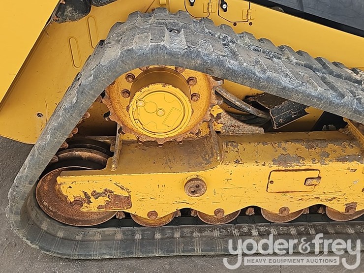 2019-caterpillar-299d2-xhp-image-9