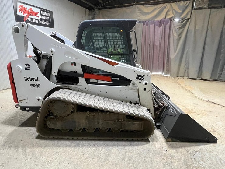 2020-bobcat-t740-image-6