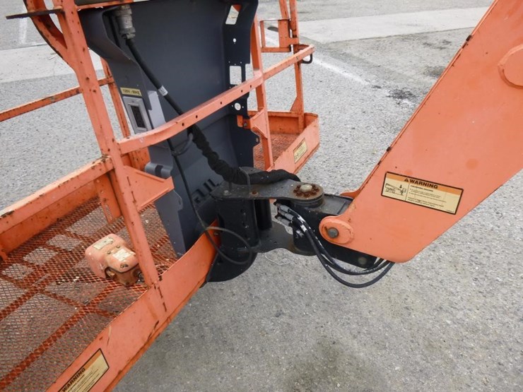 2013-jlg-800a-image-6