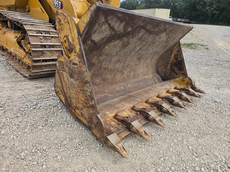 2023-caterpillar-953-image-94