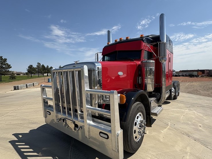 1997-peterbilt-378-image-2