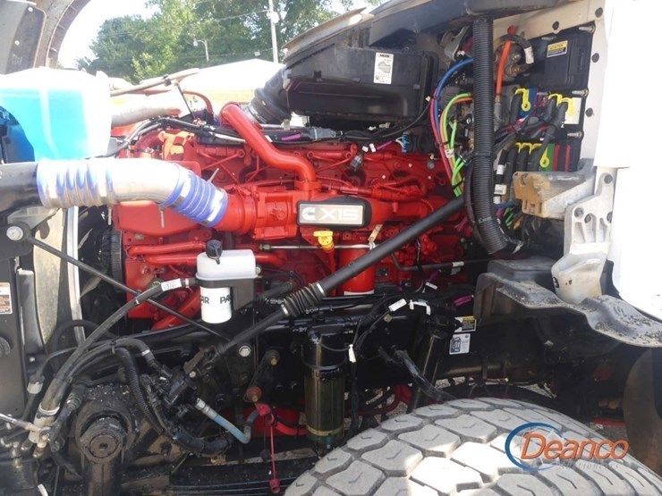2024-kenworth-t880-image-13